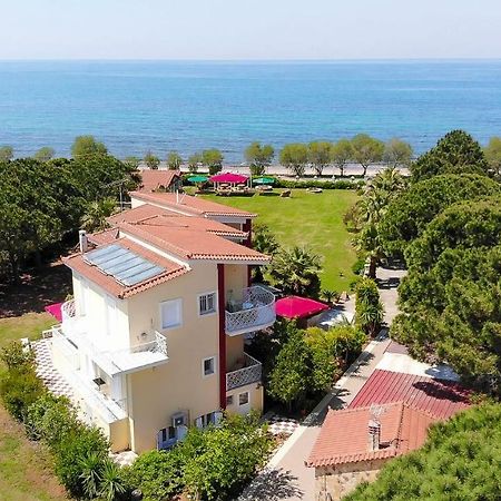 Irida Beach Resort Suites Кіпарісія Екстер'єр фото