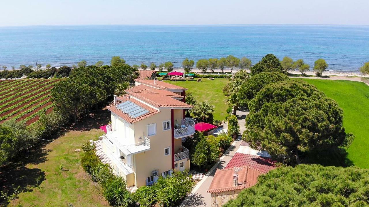 Irida Beach Resort Suites Кіпарісія Екстер'єр фото